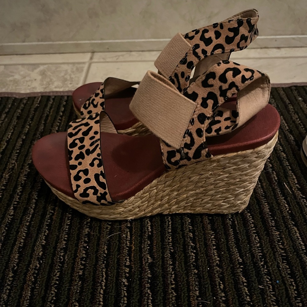 Altered State Cheetah Wedges